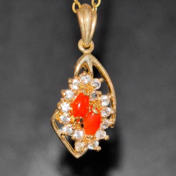 Vintage Agate Pendant Necklace, Dolphin Ore 18K Gold Electroplate - Picture 5 of 6